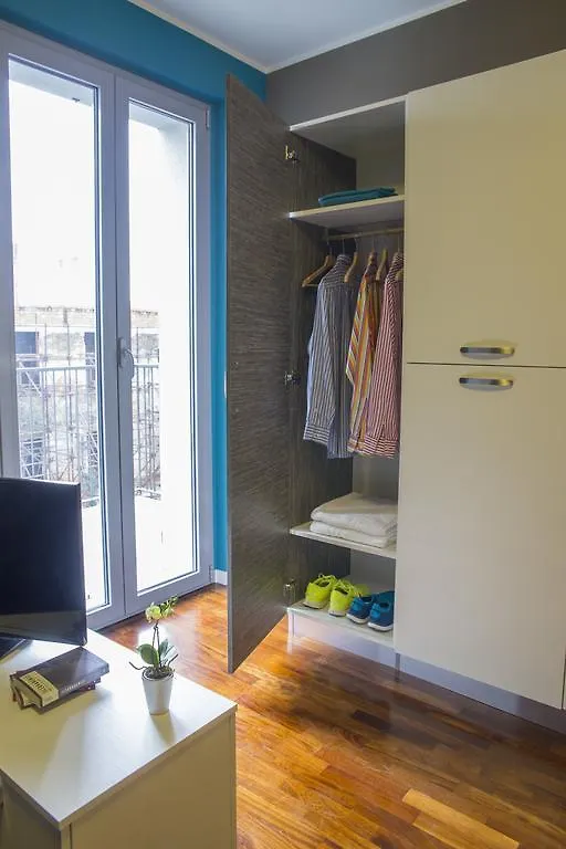 ** Aparthotel Dreams Hotel Residenza Pianell 10 Milan Italy